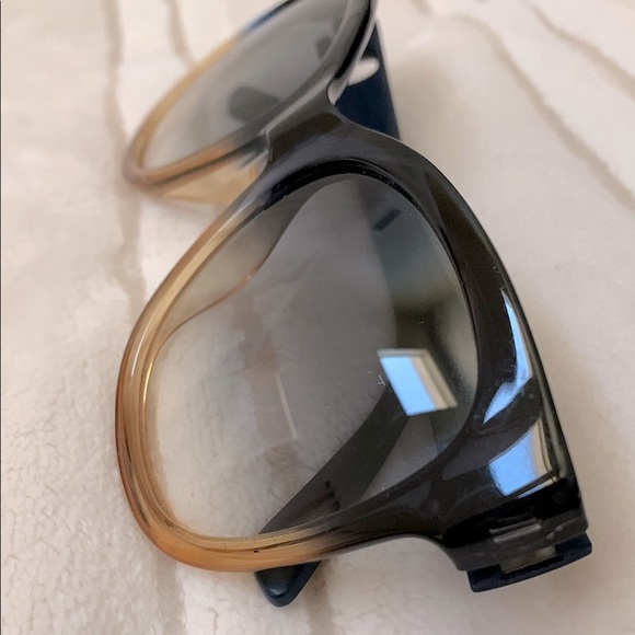Gucci Butterfly Frame Sunglasses with Gradient UV Protection Lenses main image 6
